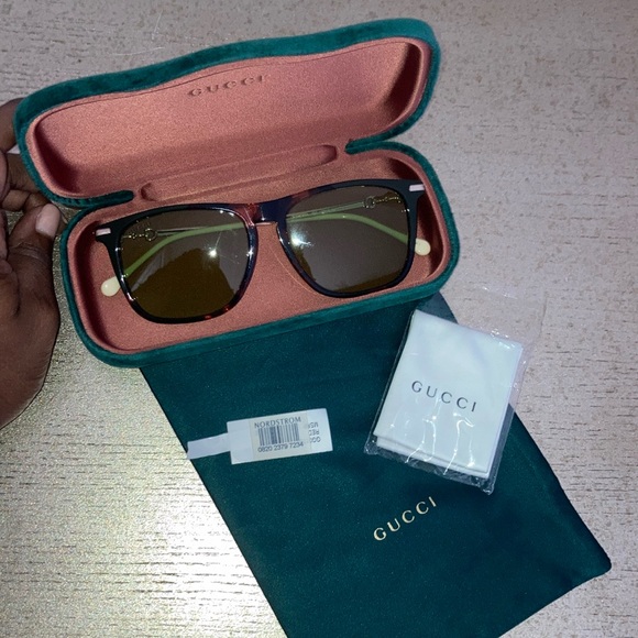 GUCCI SUNGLASSES - Picture 1 of 5